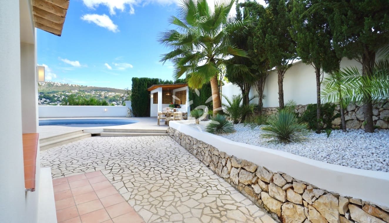 Chalet de 2 habitaciones en Moraira en venta con piscina garaje - 749.000 € (Ref: 10183650)
