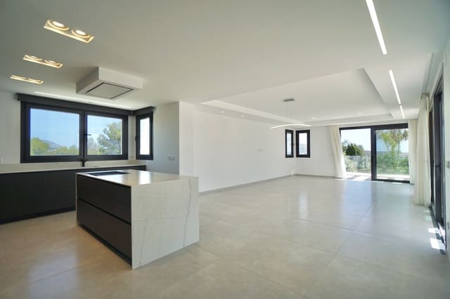 3 soverom Villa til salgs i Moraira, Teulada-Moraira med svømmebasseng garasje - € 2 250 000 (Ref: 3546682)