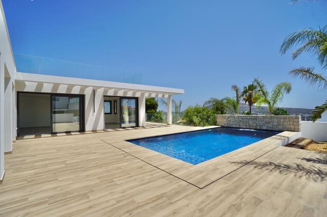 3 soverom Villa til salgs i Moraira, Teulada-Moraira med svømmebasseng garasje - € 2 250 000 (Ref: 3546682)