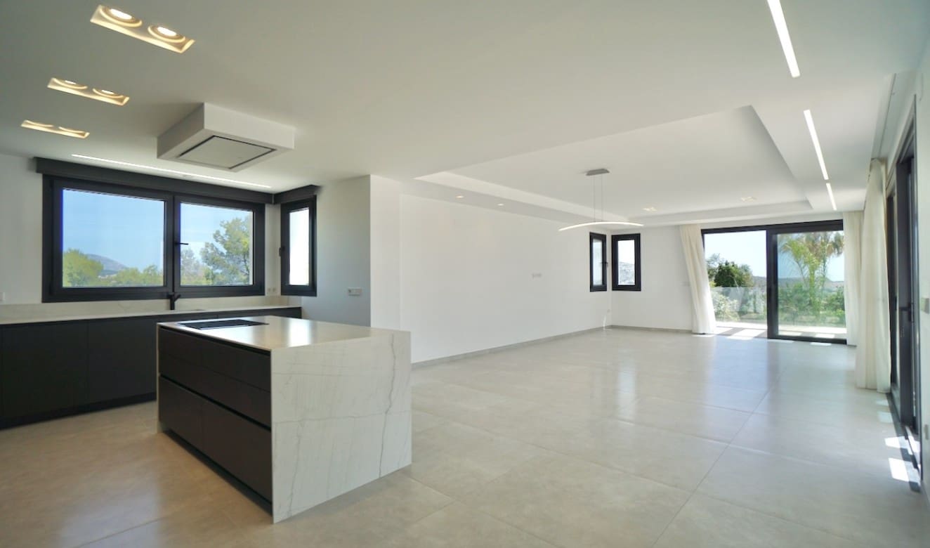3 soveværelse Villa til salg i Moraira med swimmingpool garage - € 2.250.000 (Ref: 3546682)