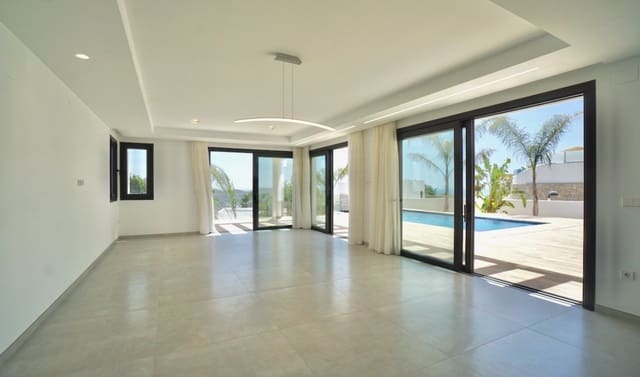 3 soveværelse Villa til salg i Benimeit - Tabaira, Teulada-Moraira med swimmingpool garage - € 2.250.000 (Ref: 3546682)