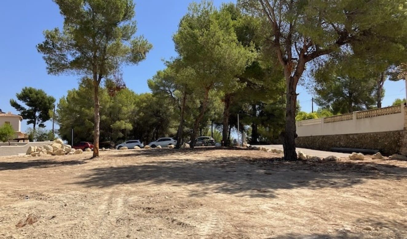 Building Plot for sale in Moraira - € 250,000 (Ref: 3975384)