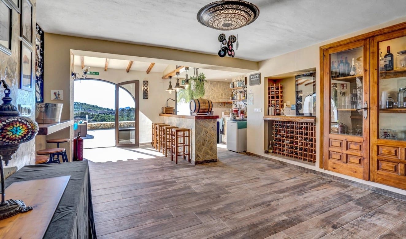 7 soveværelse Finca/Landehus til salg i Benissa med swimmingpool garage - € 1.349.000 (Ref: 8147338)