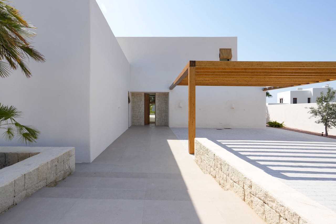 5 bedroom Villa for sale in Moraira with pool - € 1,849,000 (Ref: 8187264)