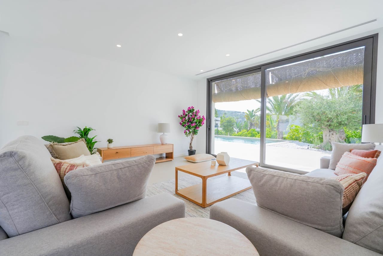 5 bedroom Villa for sale in Moraira with pool - € 1,849,000 (Ref: 8187264)