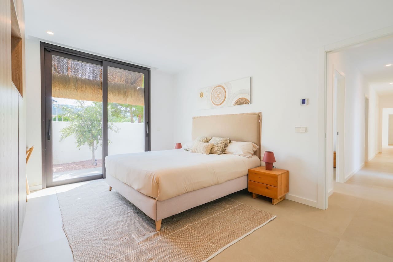 5 bedroom Villa for sale in Moraira with pool - € 1,849,000 (Ref: 8187264)