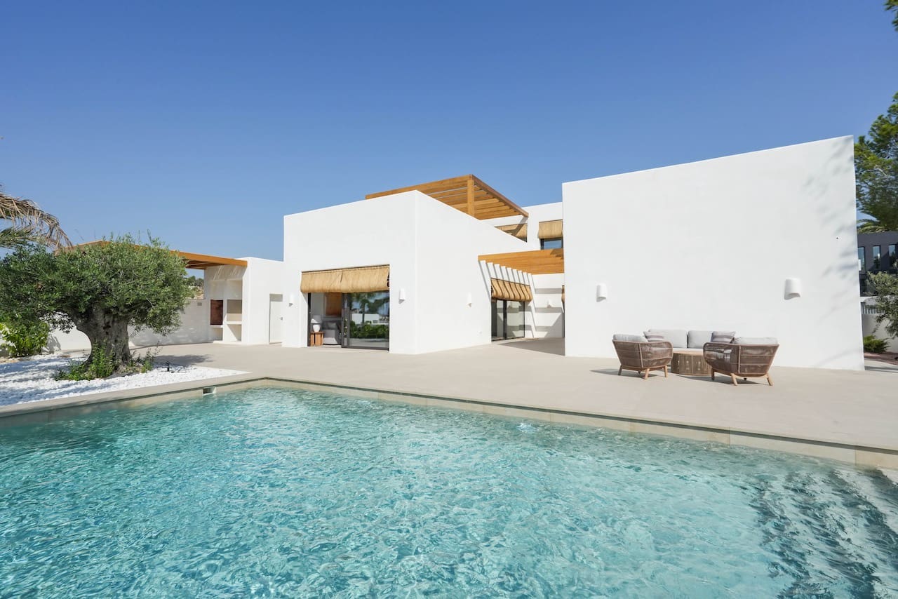5 bedroom Villa for sale in Moraira with pool - € 1,849,000 (Ref: 8187264)