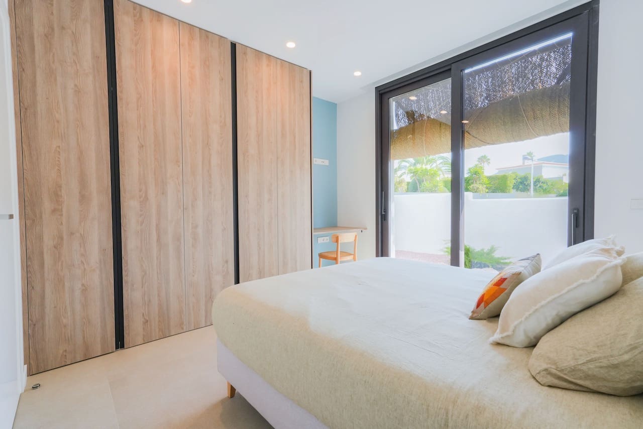 5 bedroom Villa for sale in Moraira with pool - € 1,849,000 (Ref: 8187264)