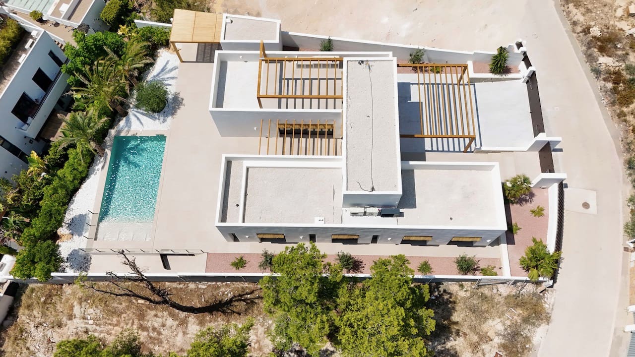 5 bedroom Villa for sale in Moraira with pool - € 1,849,000 (Ref: 8187264)