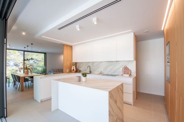 Chalet de 4 habitaciones en Moraira, Teulada-Moraira en venta con piscina garaje - 1.499.000 € (Ref: 8187265)