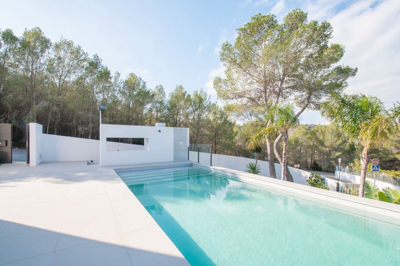 4 bedroom Villa for sale in Moraira with pool garage - € 1,499,000 (Ref: 8187265)