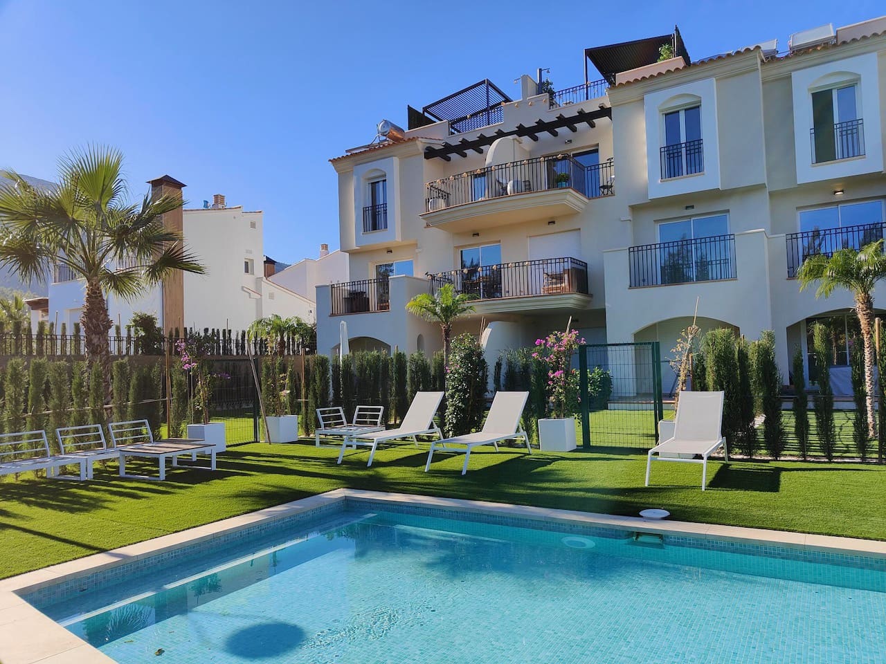 2 slaapkamer Penthouse te koop in Denia met zwembad - € 381.150 (Ref: 8249400)