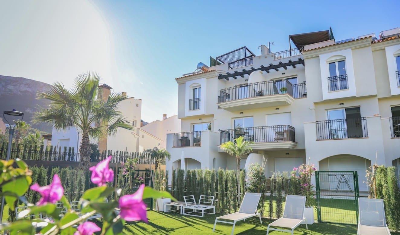 2 soveværelse Penthouse til salg i Denia med swimmingpool - € 381.000 (Ref: 8249400)