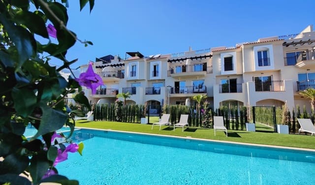 2 quarto Penthouse para venda em Dénia com piscina - 381 000 € (Ref: 8249400)