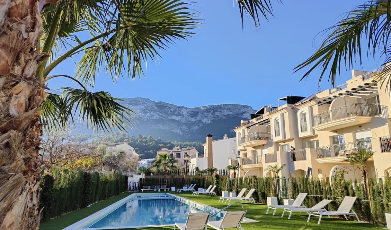 2 soveværelse Penthouse til salg i Denia med swimmingpool - € 381.000 (Ref: 8249400)