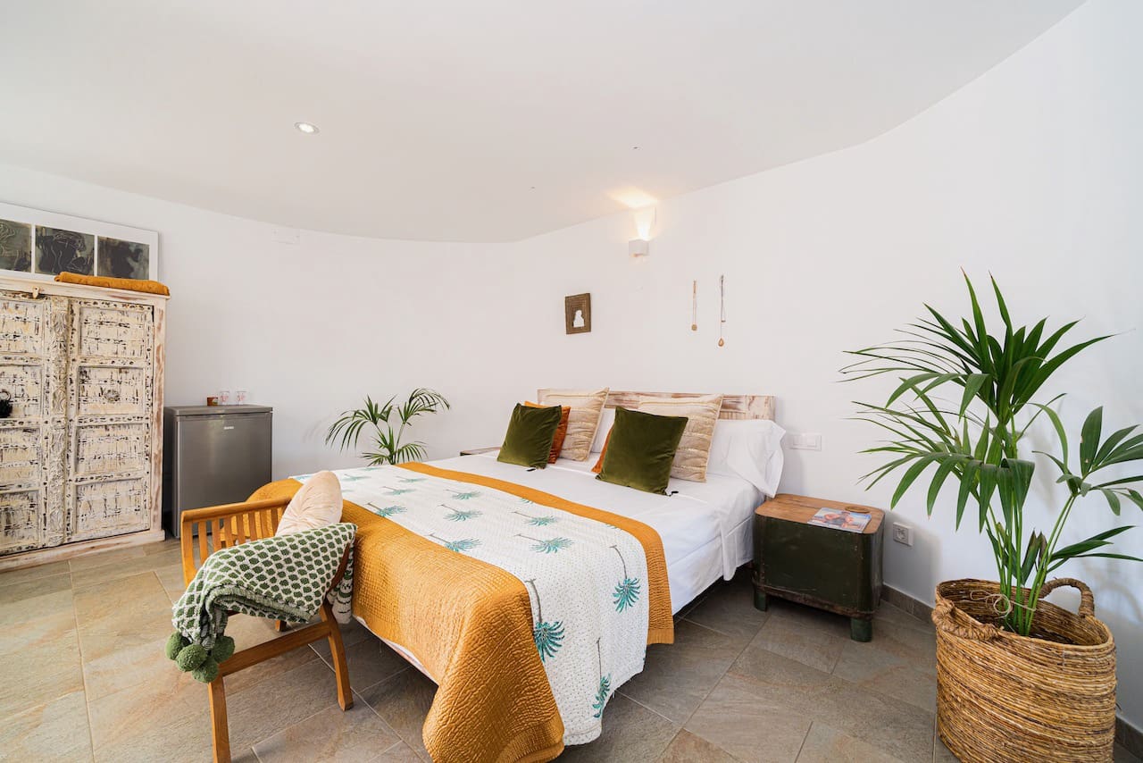 7 bedroom Villa for sale in Benissa with pool - € 1,350,000 (Ref: 8304261)