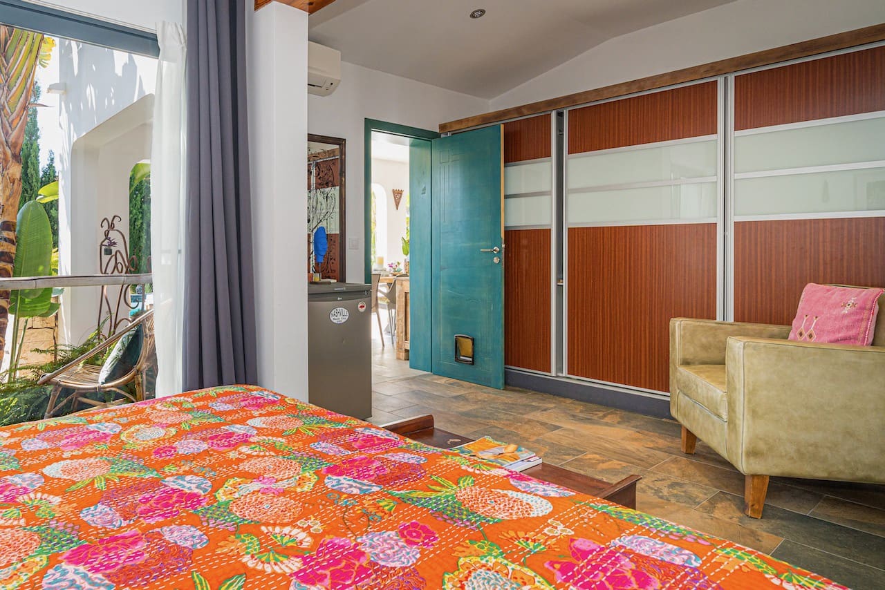 7 bedroom Villa for sale in Benissa with pool - € 1,350,000 (Ref: 8304261)