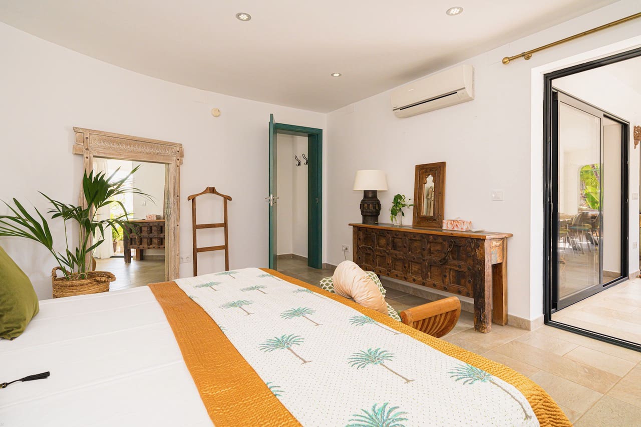 7 bedroom Villa for sale in Benissa with pool - € 1,350,000 (Ref: 8304261)