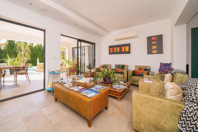 7 Zimmer Villa zu verkaufen in Benissa mit Pool - 1.350.000 € (Ref: 8304261)