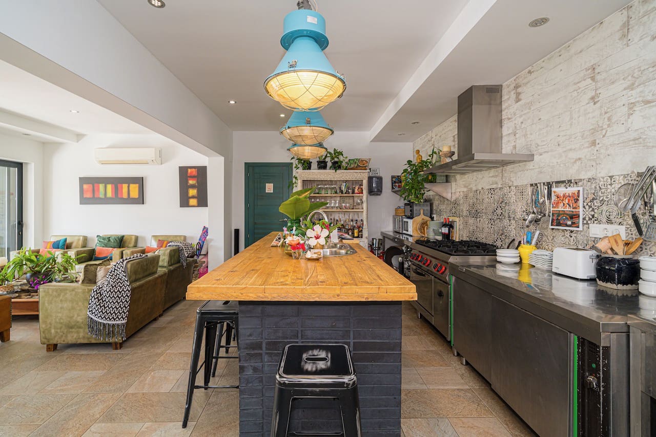 7 bedroom Villa for sale in Benissa with pool - € 1,350,000 (Ref: 8304261)