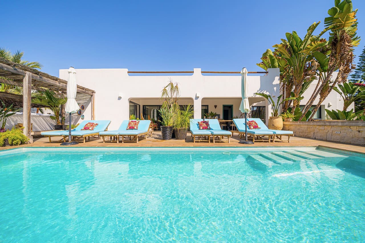 7 bedroom Villa for sale in Benissa with pool - € 1,350,000 (Ref: 8304261)