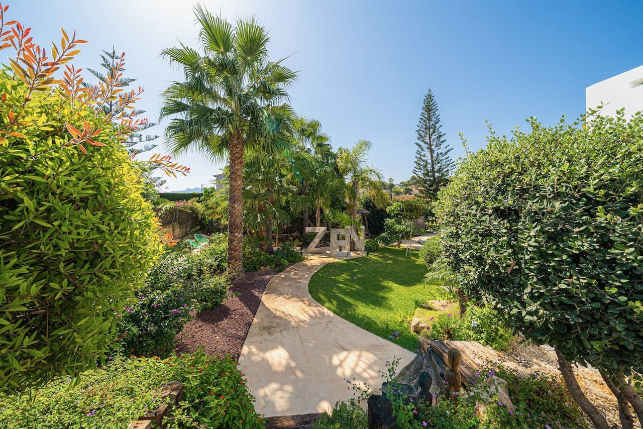 7 bedroom Villa for sale in Benissa with pool - € 1,350,000 (Ref: 8304261)