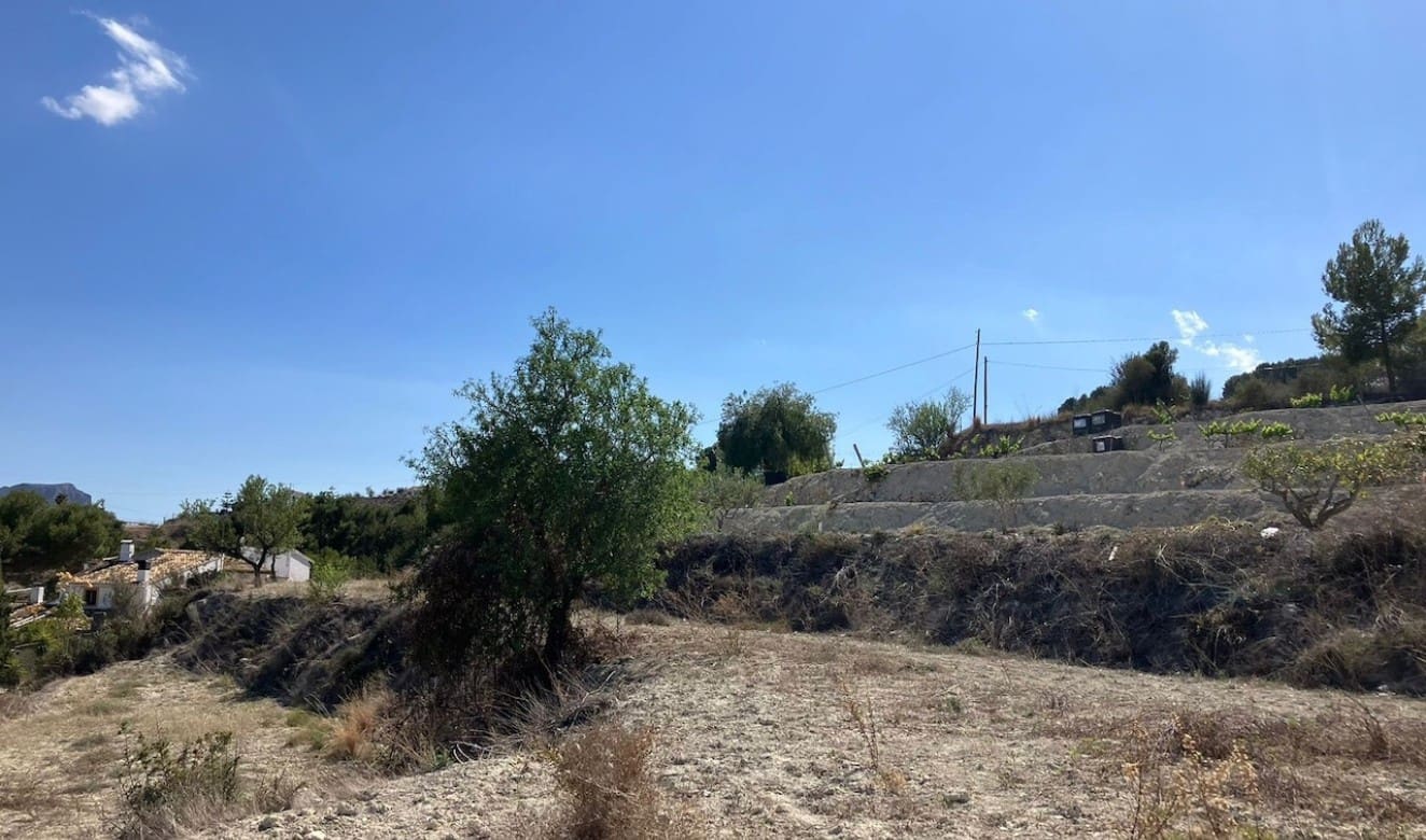 Finca/Country House for sale in Benissa - € 199,000 (Ref: 8314885)