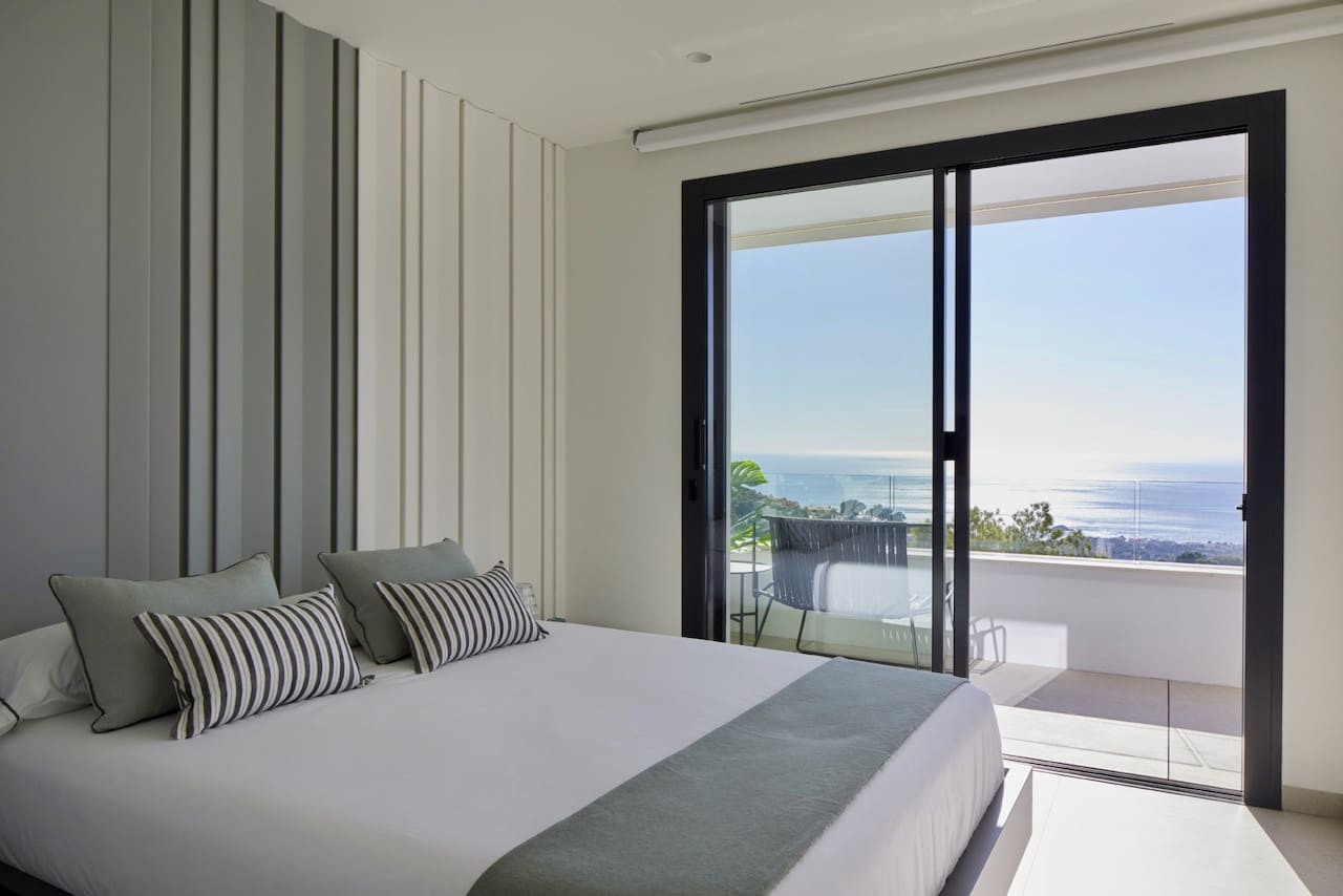 4 bedroom Villa for sale in Altea with pool garage - € 2,135,000 (Ref: 8481423)