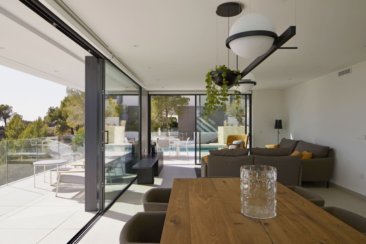 4 bedroom Villa for sale in Altea with pool garage - € 2,135,000 (Ref: 8481423)