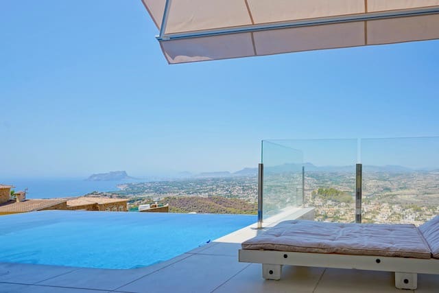 2 bedroom Villa for sale in Cumbre del Sol with pool - € 875,000 (Ref: 8553017)
