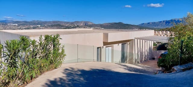 2 bedroom Villa for sale in Cumbre del Sol with pool - € 875,000 (Ref: 8553017)