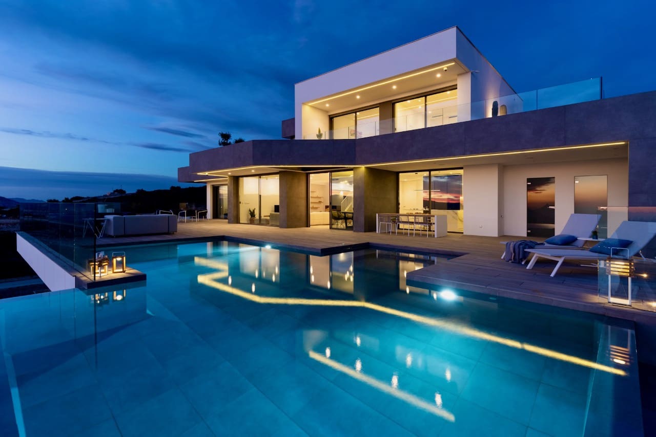 4 slaapkamer Villa te koop in Cumbre del Sol met zwembad - € 2.950.000 (Ref: 8555730)