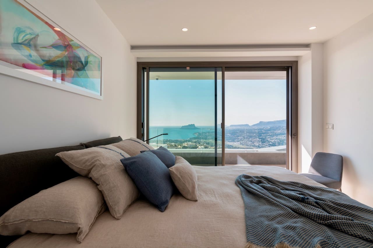 4 slaapkamer Villa te koop in Cumbre del Sol met zwembad - € 2.950.000 (Ref: 8555730)