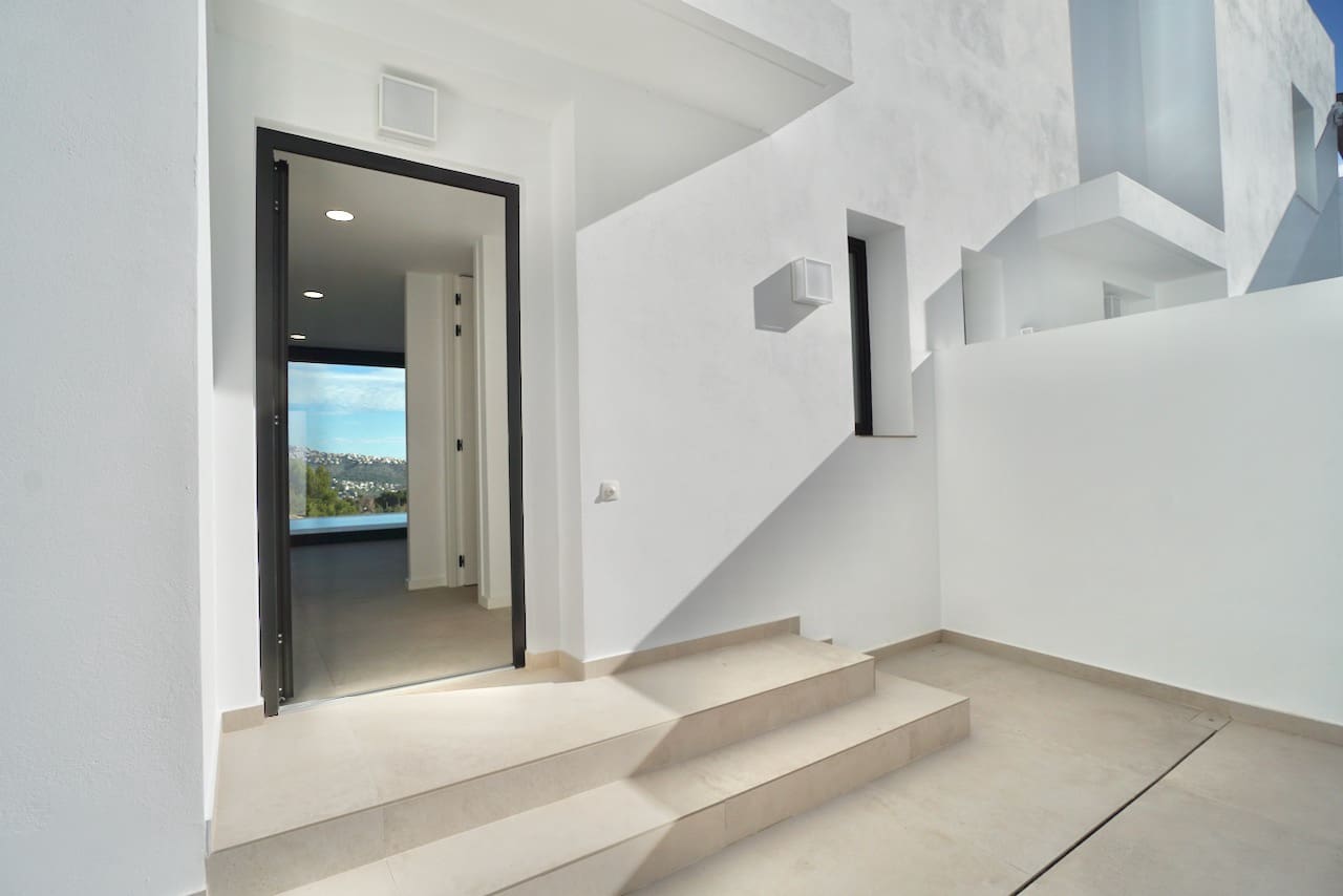 3 bedroom Villa for sale in Moraira with pool - € 690,000 (Ref: 8560724)