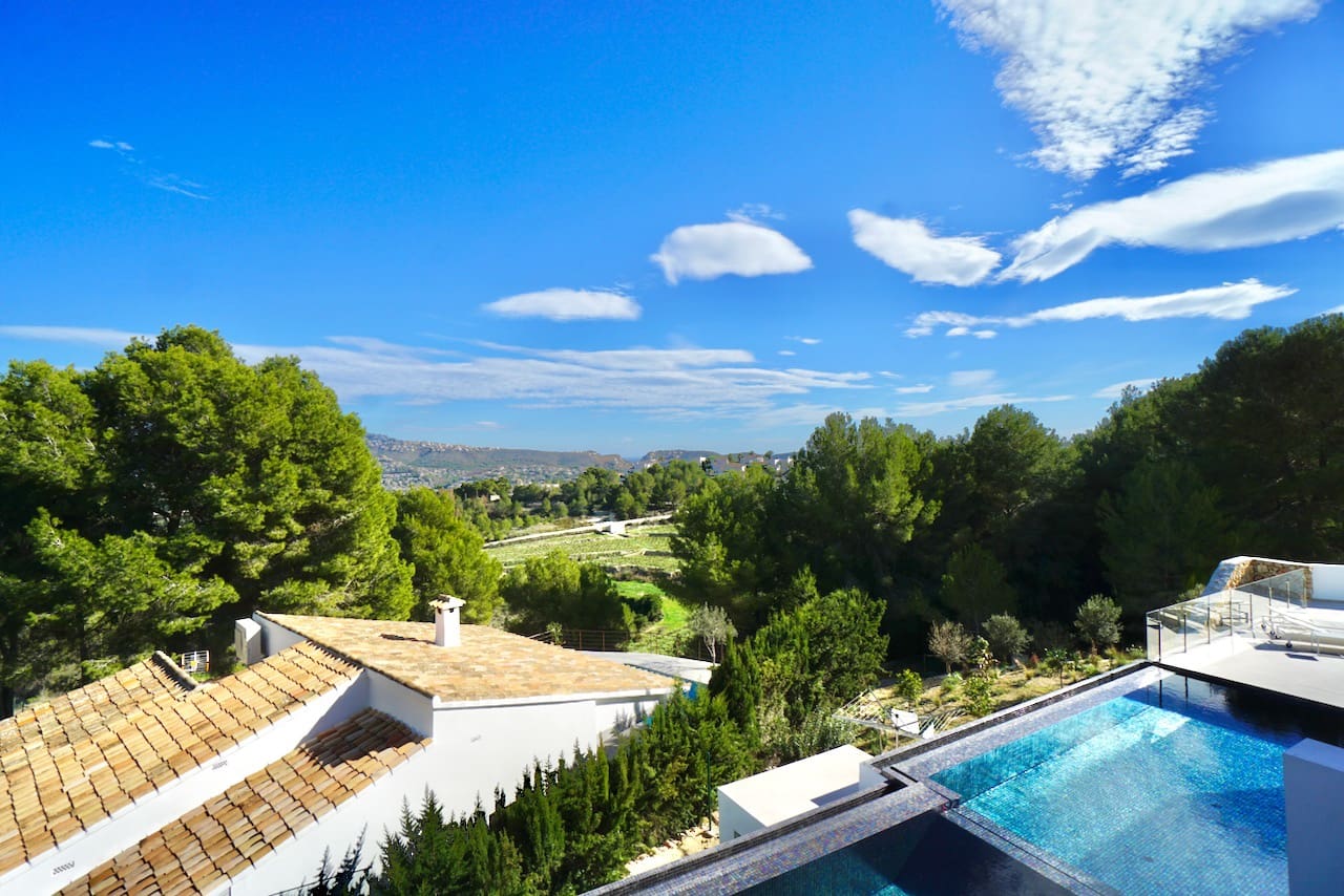 3 bedroom Villa for sale in Moraira with pool - € 690,000 (Ref: 8560724)