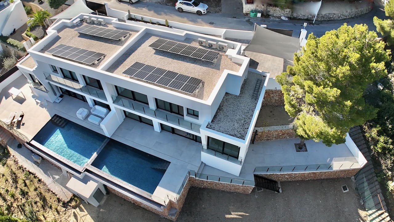 3 bedroom Villa for sale in Moraira with pool - € 690,000 (Ref: 8560724)