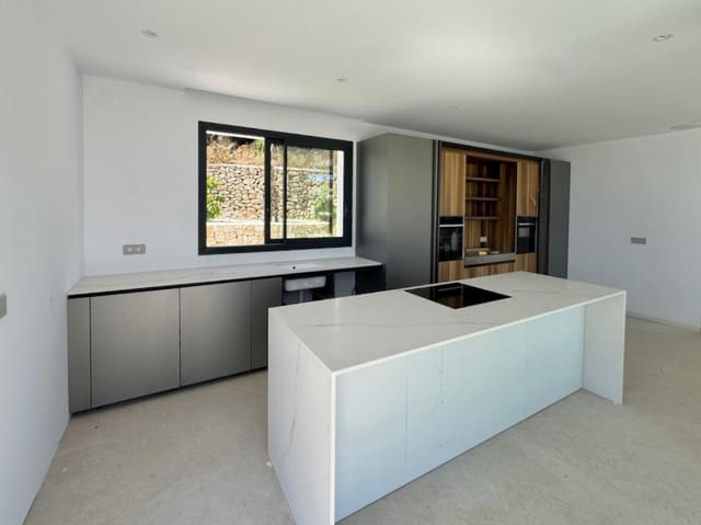 4 slaapkamer Villa te koop in Benissa met zwembad - € 3.195.000 (Ref: 8627607)