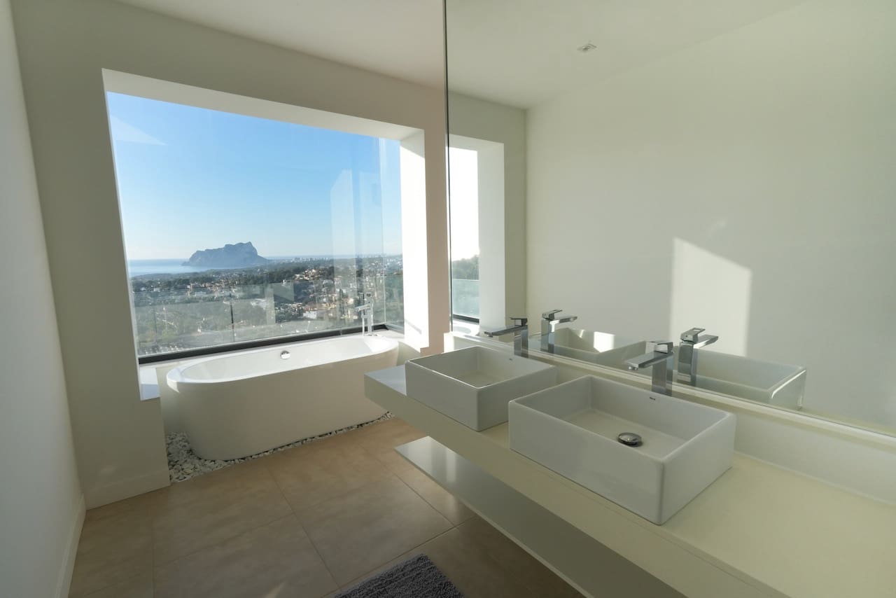 4 makuuhuone Huvila myytävänä paikassa Benissa mukana uima-altaan 
autotalli - 1 730 000 € (Ref: 8697443)