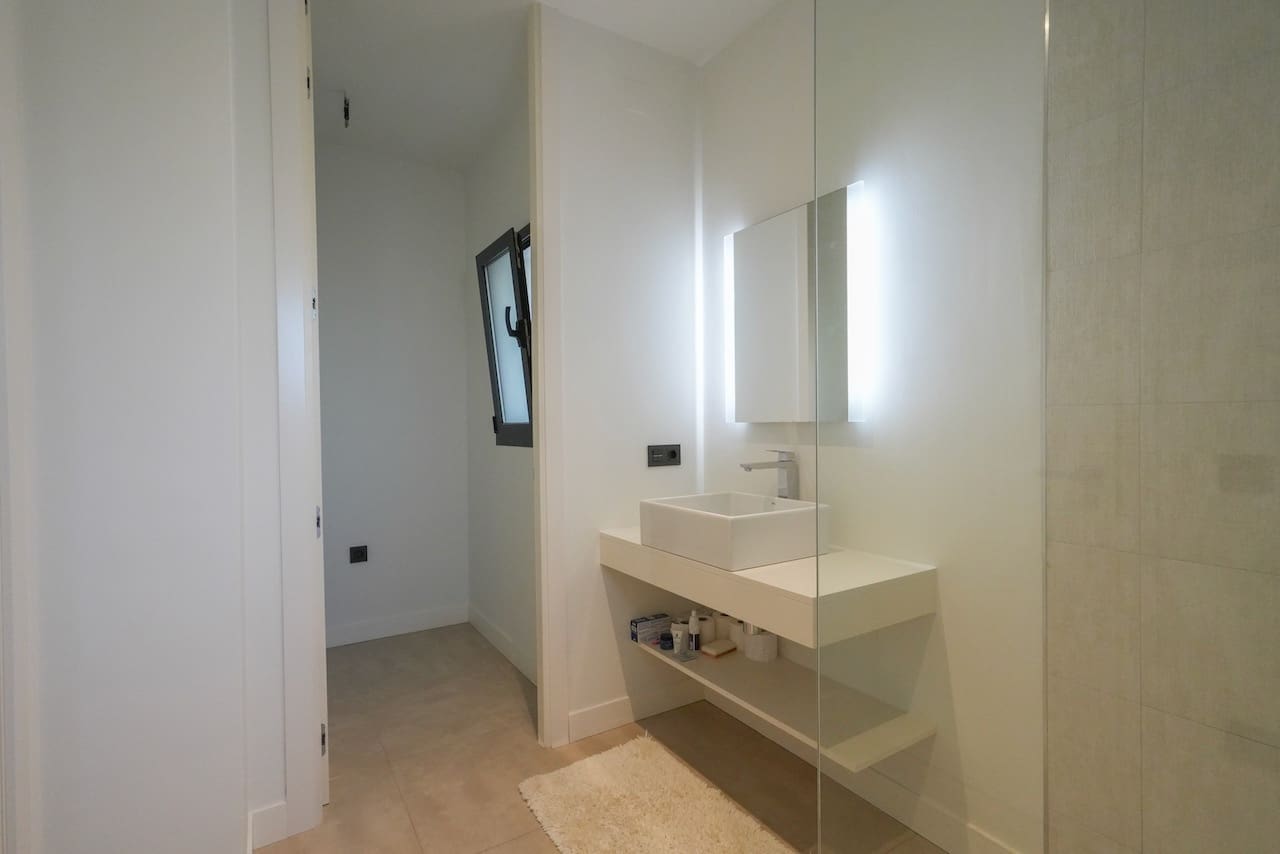 4 makuuhuone Huvila myytävänä paikassa Benissa mukana uima-altaan 
autotalli - 1 730 000 € (Ref: 8697443)