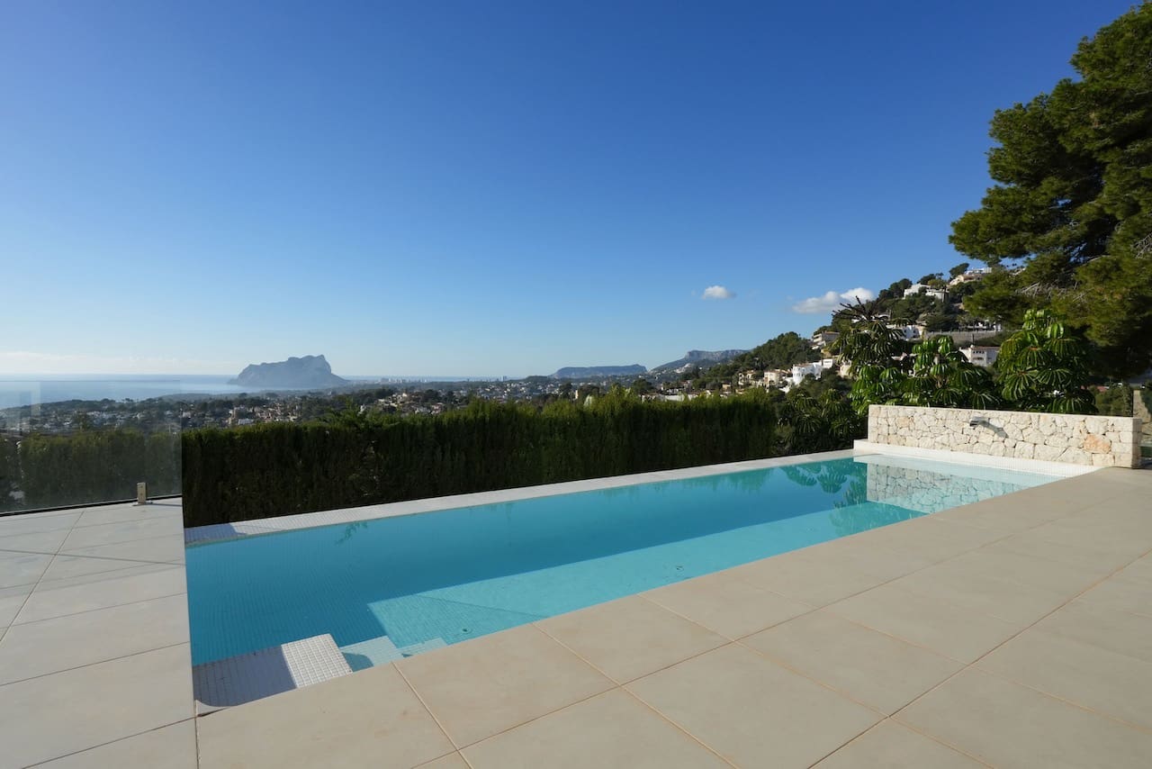 4 makuuhuone Huvila myytävänä paikassa Benissa mukana uima-altaan 
autotalli - 1 730 000 € (Ref: 8697443)