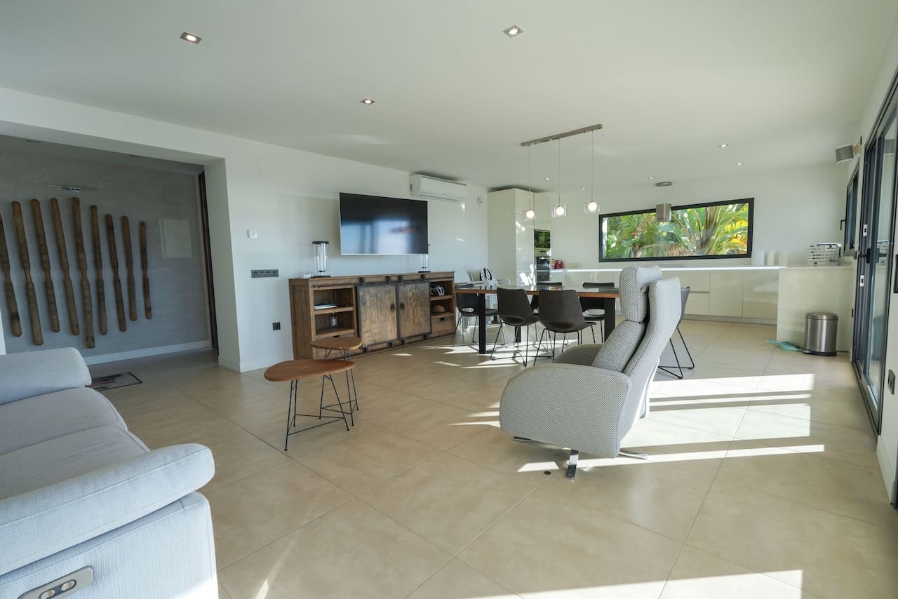 4 makuuhuone Huvila myytävänä paikassa Benissa mukana uima-altaan 
autotalli - 1 730 000 € (Ref: 8697443)