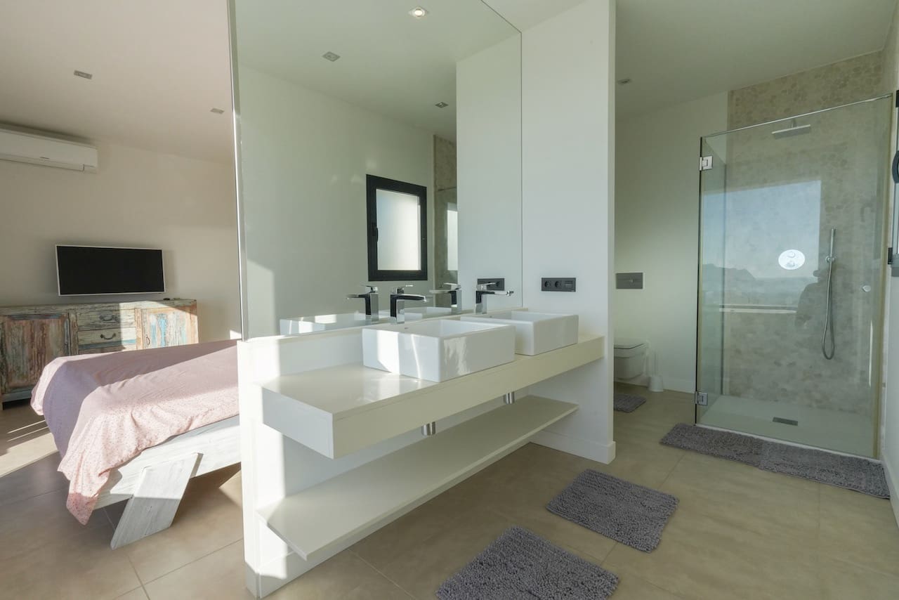 4 makuuhuone Huvila myytävänä paikassa Benissa mukana uima-altaan 
autotalli - 1 730 000 € (Ref: 8697443)