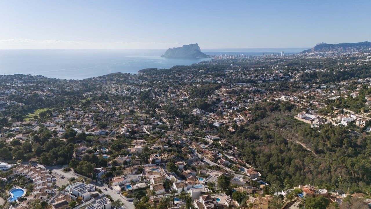 4 makuuhuone Huvila myytävänä paikassa Benissa mukana uima-altaan 
autotalli - 1 730 000 € (Ref: 8697443)