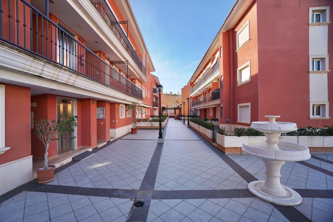 3 soveværelse Penthouse til salg i Arenal med swimmingpool - € 529.000 (Ref: 8706407)