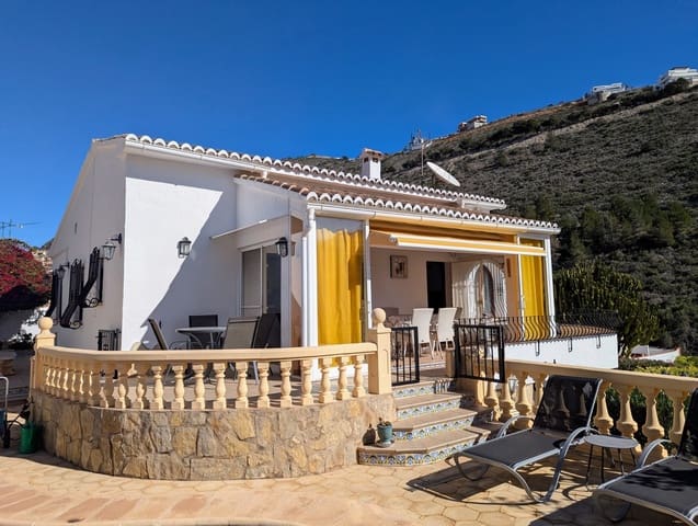 4 sypialnia Willa na sprzedaż w Moraira, Teulada-Moraira z basenem garażem - 665 000 € (Ref: 8779508)