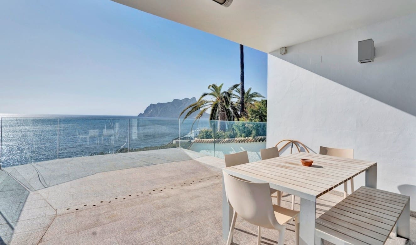 3 bedroom Villa for sale in Benissa with garage - € 1,500,000 (Ref: 8800123)