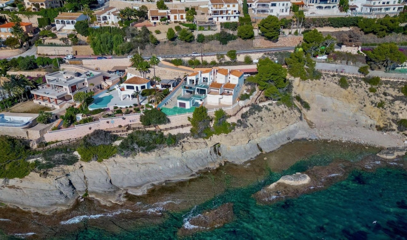 3 bedroom Villa for sale in Benissa with garage - € 1,500,000 (Ref: 8800123)