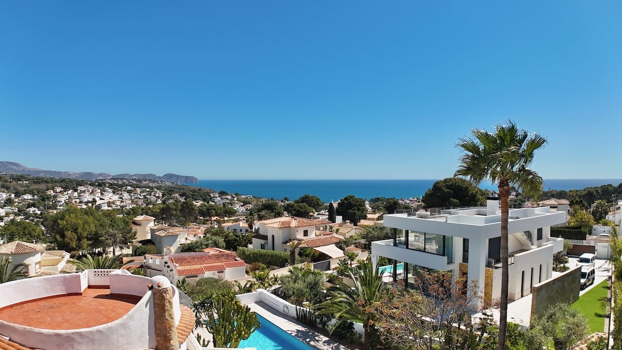 3 soveværelse Villa til salg i Benissa med swimmingpool garage - € 1.175.000 (Ref: 8826056)