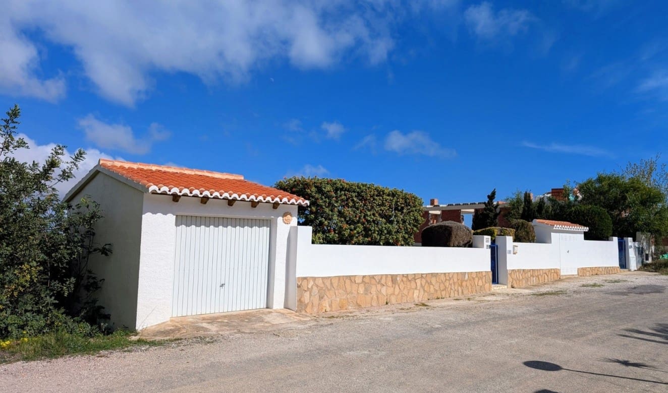 3 slaapkamer Villa te koop in Cumbre del Sol met zwembad - € 499.000 (Ref: 8874443)