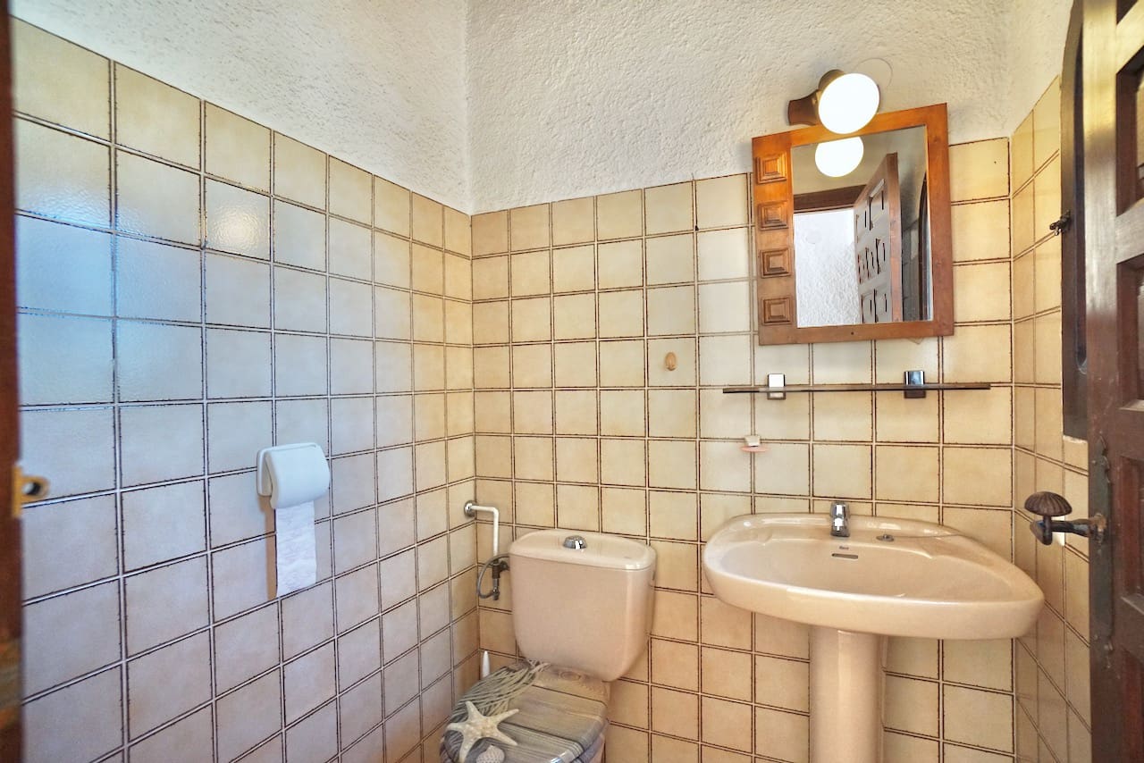 4 bedroom Villa for sale in Benissa with pool garage - € 595,000 (Ref: 8904964)